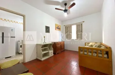 Apartamento no guarujá, astúrias, 1 dormitório e com condomínio baixo.- mercuri imóveis - imobiliária no guarujá