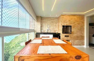 Apartamento no guarujá, astúrias, 2 quartos, sendo 1 suíte e sacada gourmet com vista mar - mercuri imóveis - imobiliária no guarujá