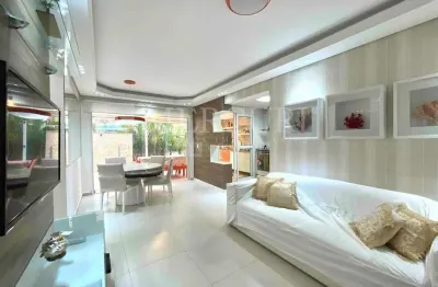 Apartamento no guarujá, enseada,2 quartos, sendo 1 suíte e varanda goumert - mercuri imóveis - imobiliária no guarujá