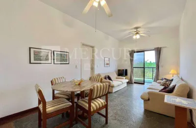 Apartamento no guarujá, enseada, 2 quartos, sendo 1 suíte e sacada com vista livre - mercuri imóveis - imobiliária no guarujá.