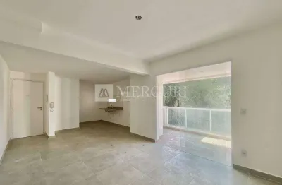Apartamento no guarujá, 2 dormitórios e varanda gourmet - mercuri imóveis - imobiliária no guarujá