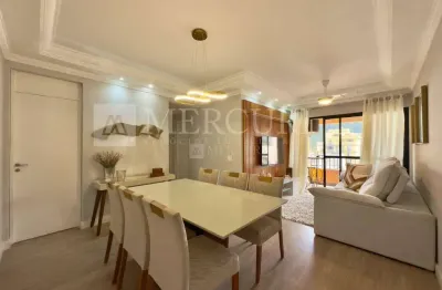 Apartamento no guarujá, enseada, 2 quartos - reformado - prédio com lazer - mercuri imóveis - imobiliária no guarujá