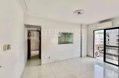 Apartamento no guarujá, astúrias, 2 quartos, sendo 1 suíte e sacada - mercuri imóveis - imobiliária no guarujá