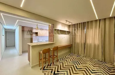Apartamento no guarujá, enseada, 2 quartos, sendo 1 suíte, totalmente repaginado e semi-mobiliado - mercuri imóveis - imobiliária no guarujá.