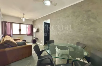 Apartamento no guarujá, enseada, 2 quartos, sendo 1 suíte, sacada e prédio com lazer - mercuri imóveis - imobiliária no guarujá.