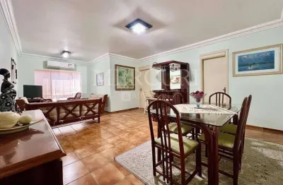 Apartamento no guarujá, enseada, 3 quartos, sendo 1 suíte e sacada - mercuri imóveis - imobiliária no guarujá