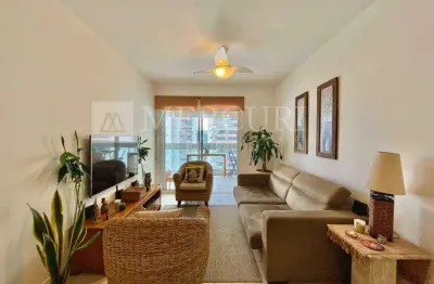 Apartamento no guarujá, astúrias, 2 quartos, sendo 1 suíte e varanda gourmet com vista urbana - mercuri imóveis - imobiliária no guarujá