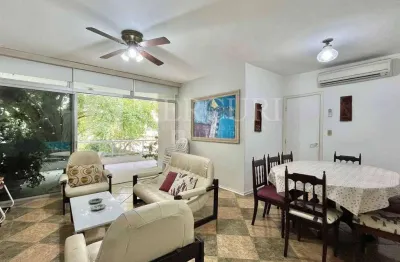 Apartamento no guarujá, 2 quartos e sacada com vista livre - mercuri imóveis - imobiliária no guarujá