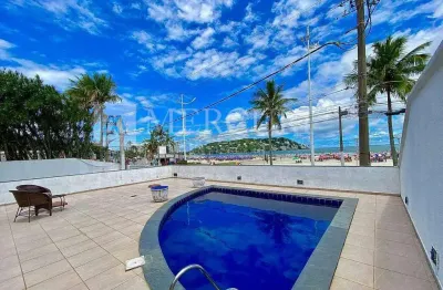 Casa no Guarujá, Enseada, 5 Quartos, Sendo 2 Suítes, Frente Mar e com Vista Mar - Mercuri Imóveis - Imobiliária no Guarujá