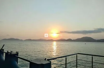 Casa no Guarujá, Enseada, 3 Suítes e Área Gourmet com Vista para o Mar - Mercuri Imóveis - Imobiliária no Guarujá