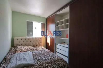 Apartamento com 2 quartos à venda na paulo ayres, 75, parque pinheiros, taboão da serra por r$ 215.000