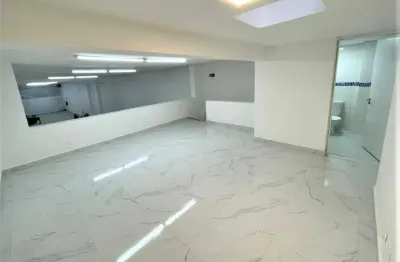 Casa para alugar na Avenida Jurema, 767, Indianópolis, São Paulo