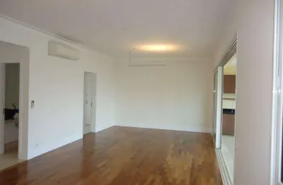 Apartamento com 3 quartos para alugar na Rua Benedito Lapin, 197, Itaim Bibi, São Paulo