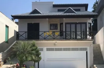 Bela casa em condomínio fechado em  mogi das cruzes