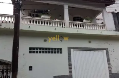 Casa em bairro em parque santa teresa  -  santa isabel