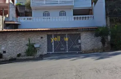 Casa em Jardim Real - Arujá com 4 dormitórios, 150m² e 2 banheiros por R$470.000 para venda