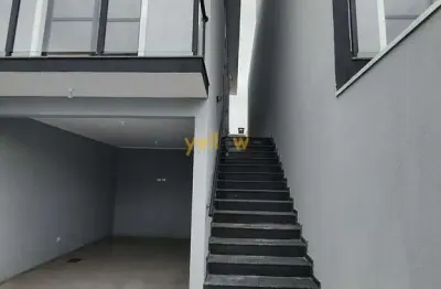 Casa à venda em center ville arujá, 3 suítes, 135m², r$820mil