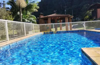 Chácara em correas, arujá: 3 dorms, 1 suíte, 4 banheiros - r$ 2.1m