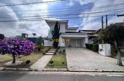 Casa à venda em arujá: 3 suítes em condomínio fechado