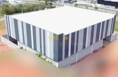 Área industrial para locação em arujá, 2700m², 6 banheiros