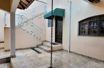 Casa  em condomínio fechado na cidade de arujá country club - 4 suítes, 400m²