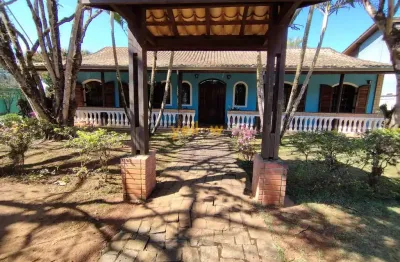 Casa em condomínio fechado em chácaras colinas verdes - arujá: 325m², 3 dormitórios, 1 suíte, 3 banheiros por r$1.700.000 para venda