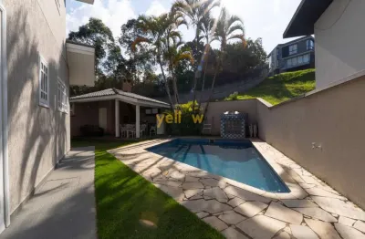 Casa em condomínio fechado à venda em arujá v – 4 dorms, sendo 2 suítes 208m² const e 344m² terreno.