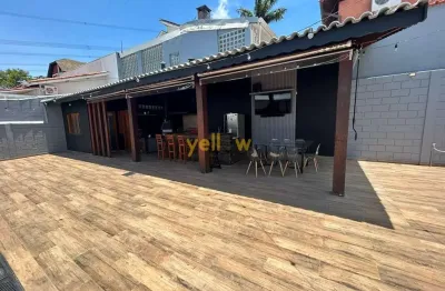 Casa de luxo em condomínio fechado em itapeti - mogi das cruzes: 250m², 3 suítes, 5 banheiros, venda por r$ 2.5m e locação por r$ 9k
