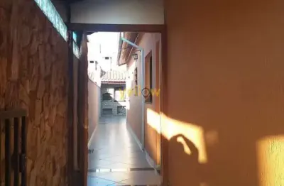 Casa em condomínio fechado em jardim carolina - itaquaquecetuba: 125m², 2 dormitórios, 2 banheiros por r$330.000 para venda e locação