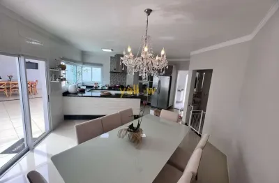 Casa à venda em lavorare arujá: 3 suítes, 304m², r$1.980.000
