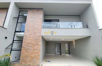 Casa espaçosa com 3 dormitórios e 3 suítes em Guarulhos por R$ 1.100.000