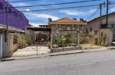 Casa térrea com casa auxiliar à venda, 300 m² de terreno, 4 quartos, 1 suíte, 5 vagas e 3 banheiros, em pirituba/ vila zat, zn de são paulo.