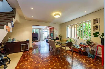 Sobrado à venda na vila madalena , zona oeste de são paulo com 3 dormitórios, 2 suítes e com 230m².