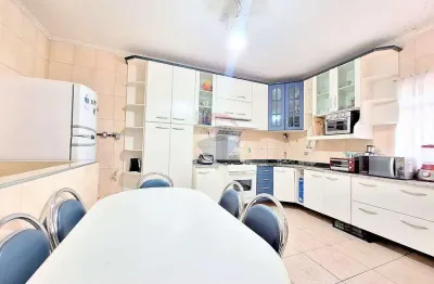 Sobrado à venda com 210 m², 3 quartos, 3 vagas, salão para uso comercial e edícula, na vila nova cachoeirinha zn de são paulo.