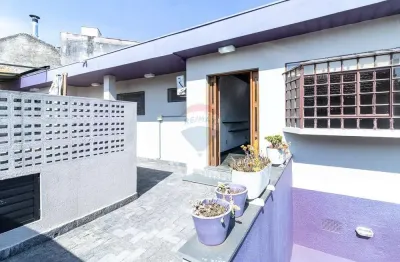 Exclusividade na Vila Romana: Casa Charmosa com Jacuzzi, Área Gourmet e Conforto Total