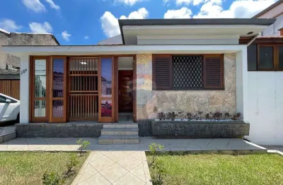 Casa comercial para alugar com 203m², 3 quartos e 5 vagas no Piqueri