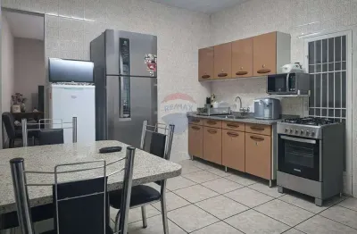 Casa térrea de 1 dormitório que pode transformar em 2 dormitórios