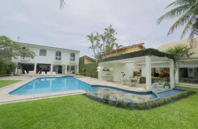 Casa à venda em 2 lotes localizada na praia do pernambuco no guarujá.