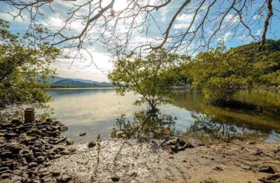 Terreno à venda, localizado no canal da estrada guarujá bertioga