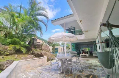 Casa à venda – ampla, confortável e com lazer diferenciado - condomínio albamar - guarujá/sp