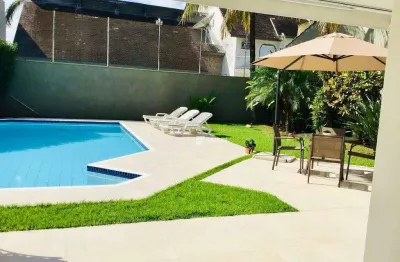 Casa de alto padrão no condomínio acapulco – 4 suítes, piscina e lazer completo