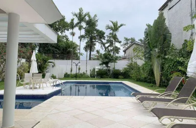 Casa à venda – 2 quadras da praia, com amplo espaço e lazer - enseada - guarujá/sp