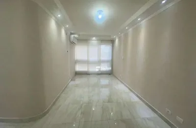 Apartamento reformado à venda na praia das astúrias  guarujá/sp
