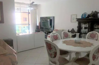 Praia do tombo apartamento 03 dormitórios reformado.