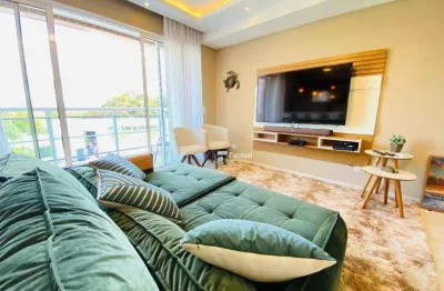Apartamento duplex com 80 m² de área útil, 143m² de área total,  decorado.