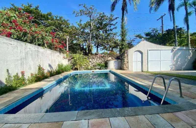 Casa á venda e  aluguel na praia de pernambuco - guarujá/sp