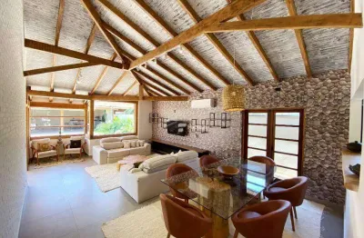 Casa com 4 dormitórios à venda, 320 m² por R$ 3.300.000,00 - Acapulco - Guarujá/SP