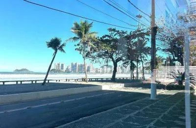 Apartamento com 123m², em praia das pitangueiras, em prédio frente mar.