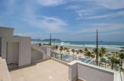 Cobertura duplex de frente ao mar na praia da enseada em guarujá, região da brunella.