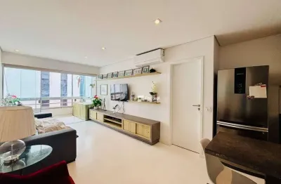 Apartamento à venda com vista mar no Bairro dos Astúrias -Guarujá / SP.